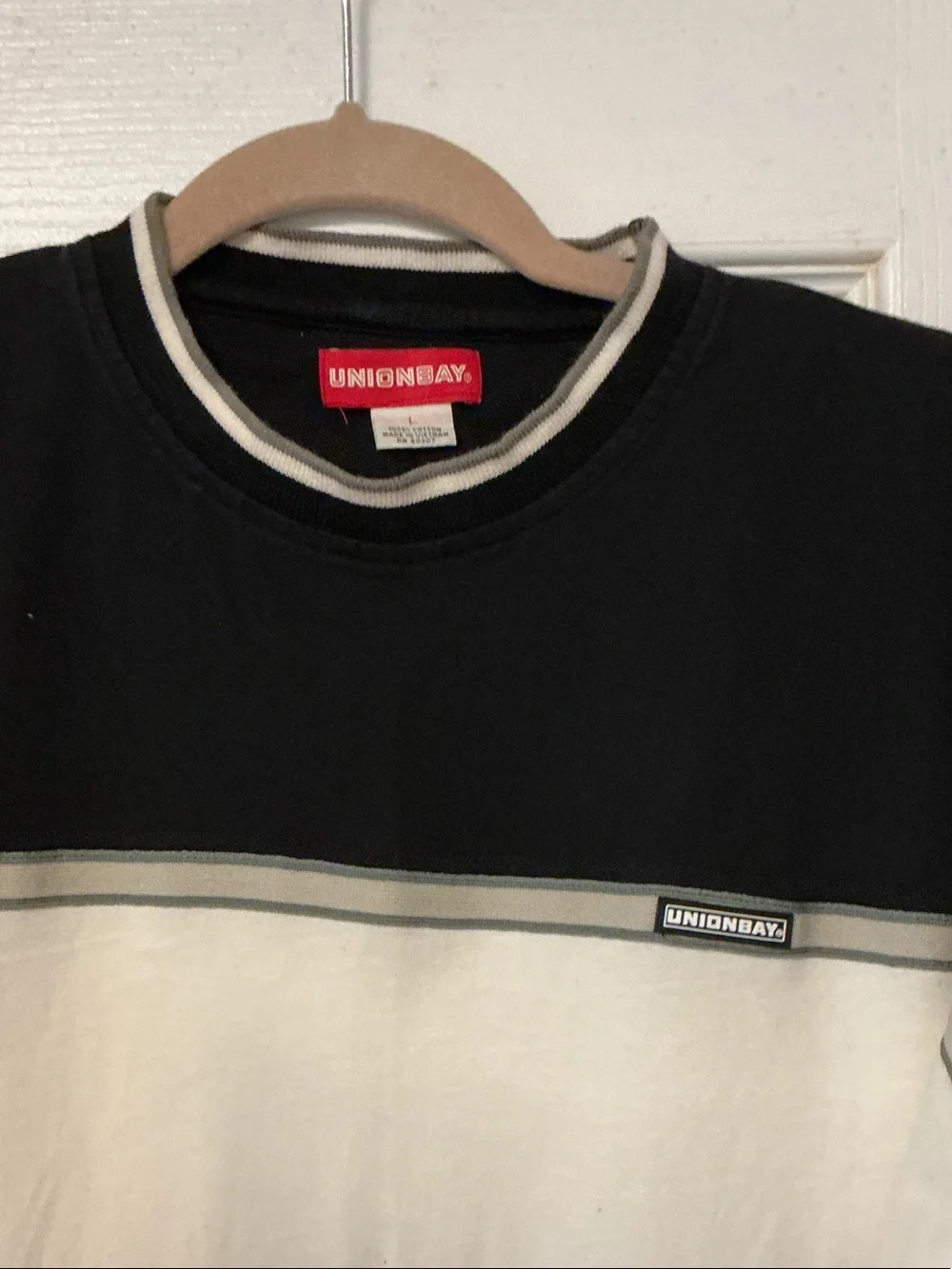 UNIONBAY Black and Cream Colorblock Crewneck Sweater
